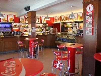 Hotel Passo Del Lupo سيستولا